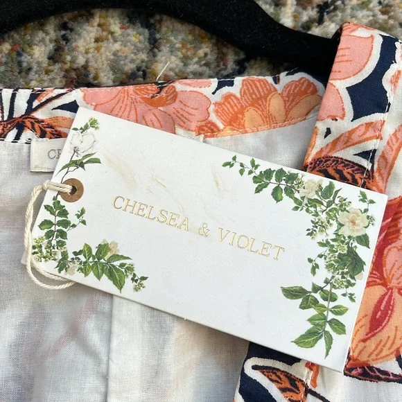 NWT Chelsea & Violet Floral Batik Crop Top - Picture 9 of 9